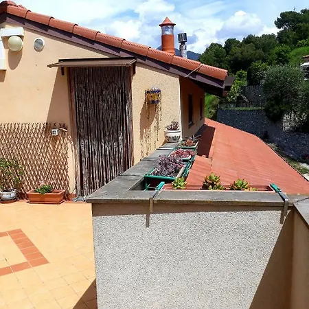 Mare E Monti Apartment *